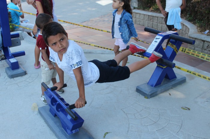 Estrenando gimnasio en el parque de San Luis Antioquia