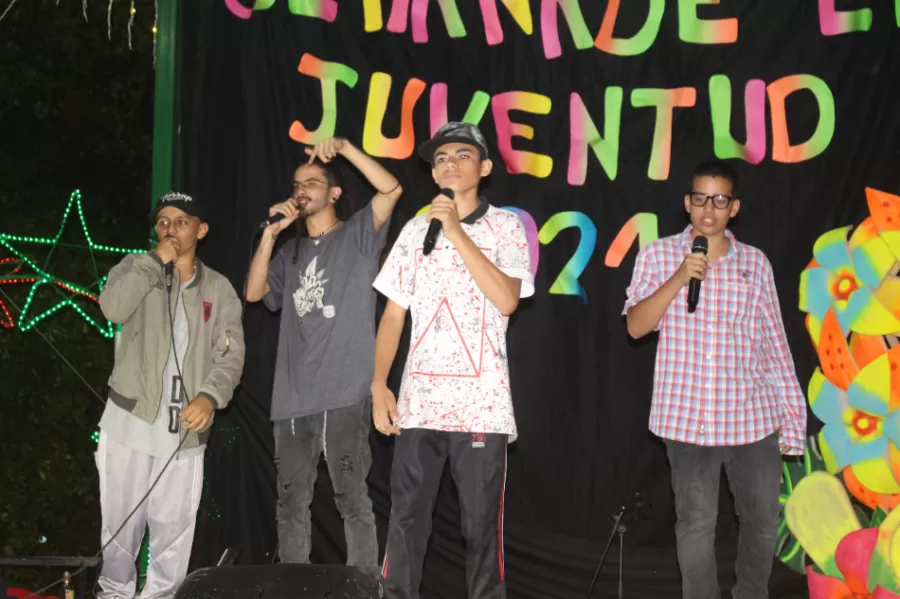 LOS NIÑOS DEL MAÍZ
