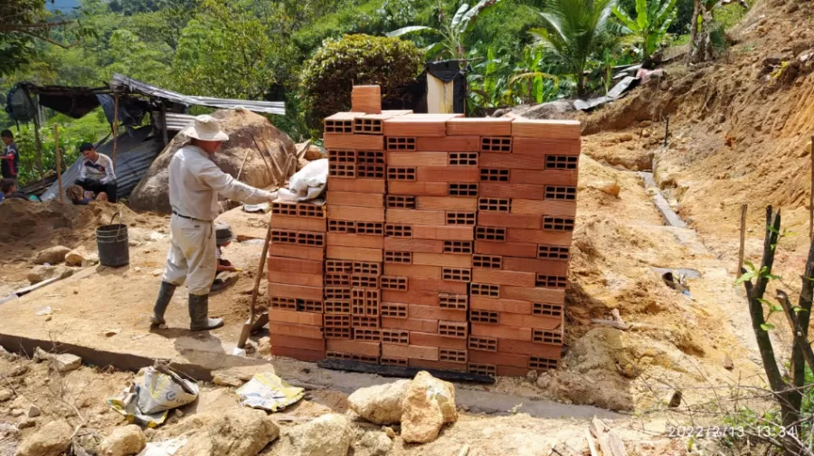 Seguimos con la campaña de construcción de la vivienda de Leidy Mejia