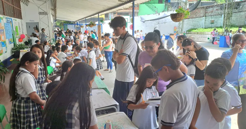 Expociencia En La Sede Juan J Hoyos