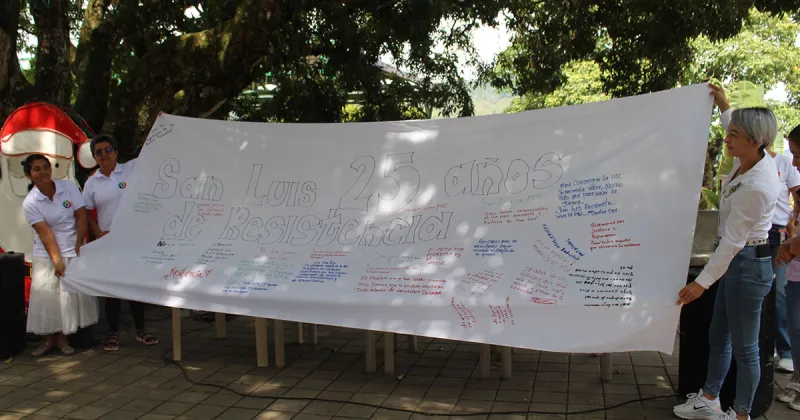 Conmemoración 25 años de la toma